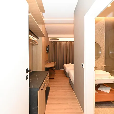 Panorama Hotel *
