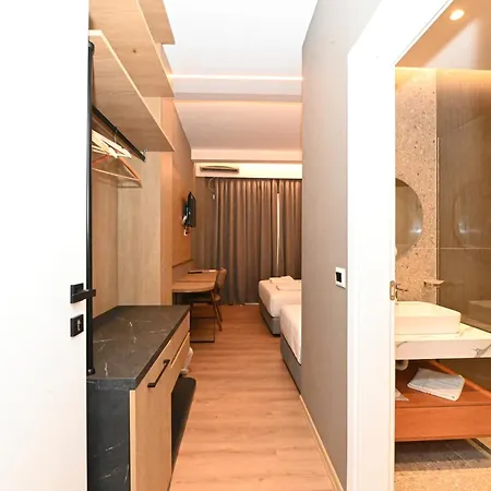 Hotel Panorama *