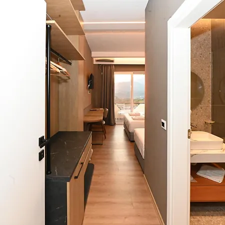 Hotel Panorama *